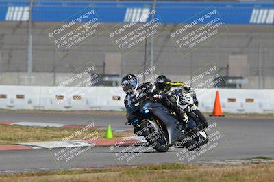 media/Nov-26-2022-Fastrack Riders (Sat) [[b001e85eef]]/Level 2/Session 3 Outside Turn 9/